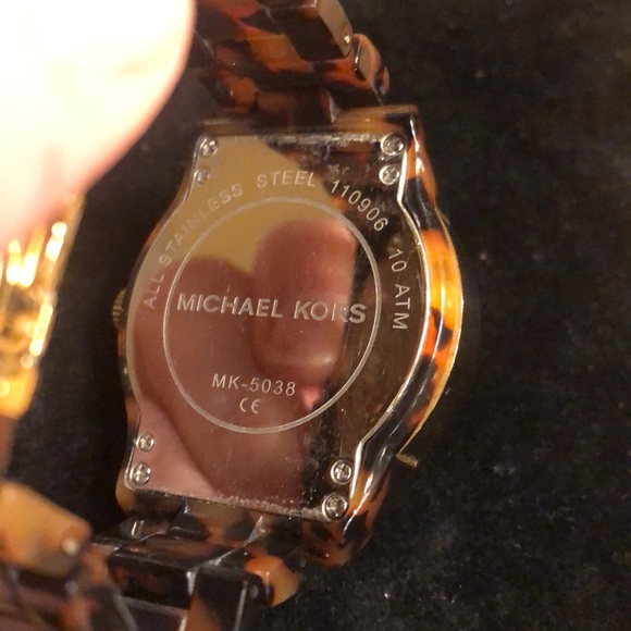 Michael Kors Watch - Picture 3 of 4